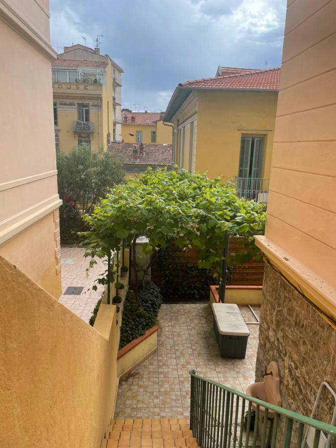 Appartement 30M2 Cosy Avec Terrasse Menton Exterior foto